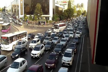 Bakıda tıxac olan yolların SİYAHISI