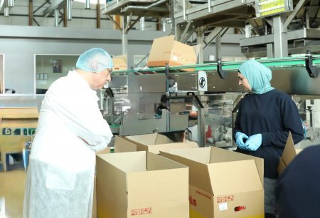 AQTA sədri Qoşqar Təhməzli Qəbələ Konserv Zavodunun fəaliyyəti ilə tanış olub