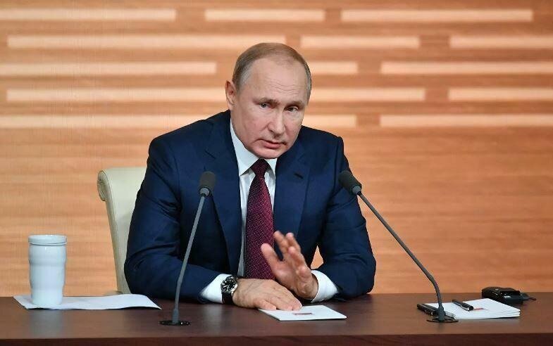 Putin Azərbaycana qadağa qoyan sənədi imzaladı