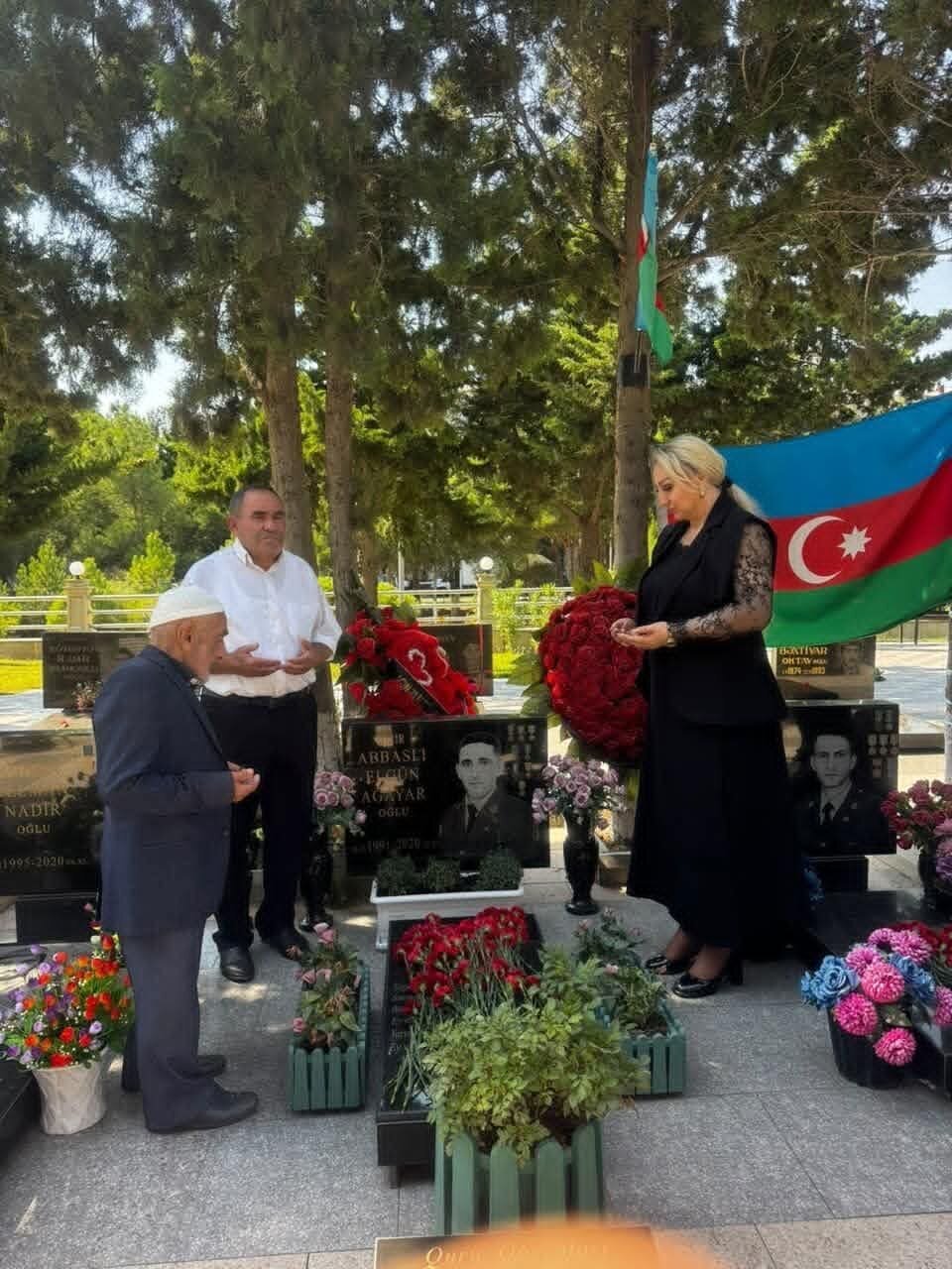 “27 Sentyabr – Anım Günü” ilə əlaqədar şəhid Abbaslı Elgin Ağayar oğlunun məzarı ziyarət edilib