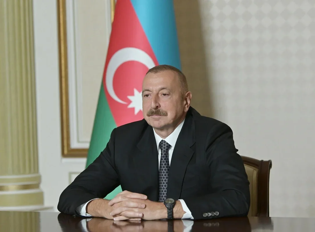 İlham Əliyev beynəlxalq görüşün iştirakçılarına müraciət ünvanlayıb