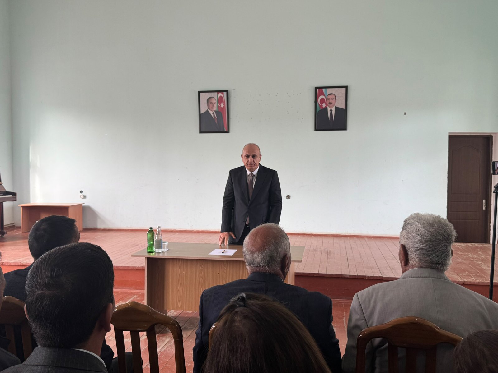 Laçın Rayon İcra Hakimiyyətinin başçısı Aqil Nəzərlinin növbəti görüşü-səyyar qəbulu Ağcabədi rayonunun Taxta Körpü ərazisindəki 552 ailəlik qəsəbədə keçirilmişdir. 12.10.2026